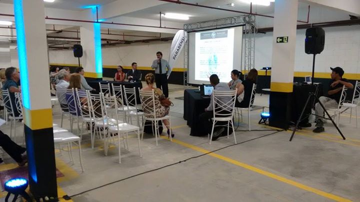 Sonorização, Projeção, Iluminações Cênicas e Tvs de 49 polegadas Assembleia condomínio.