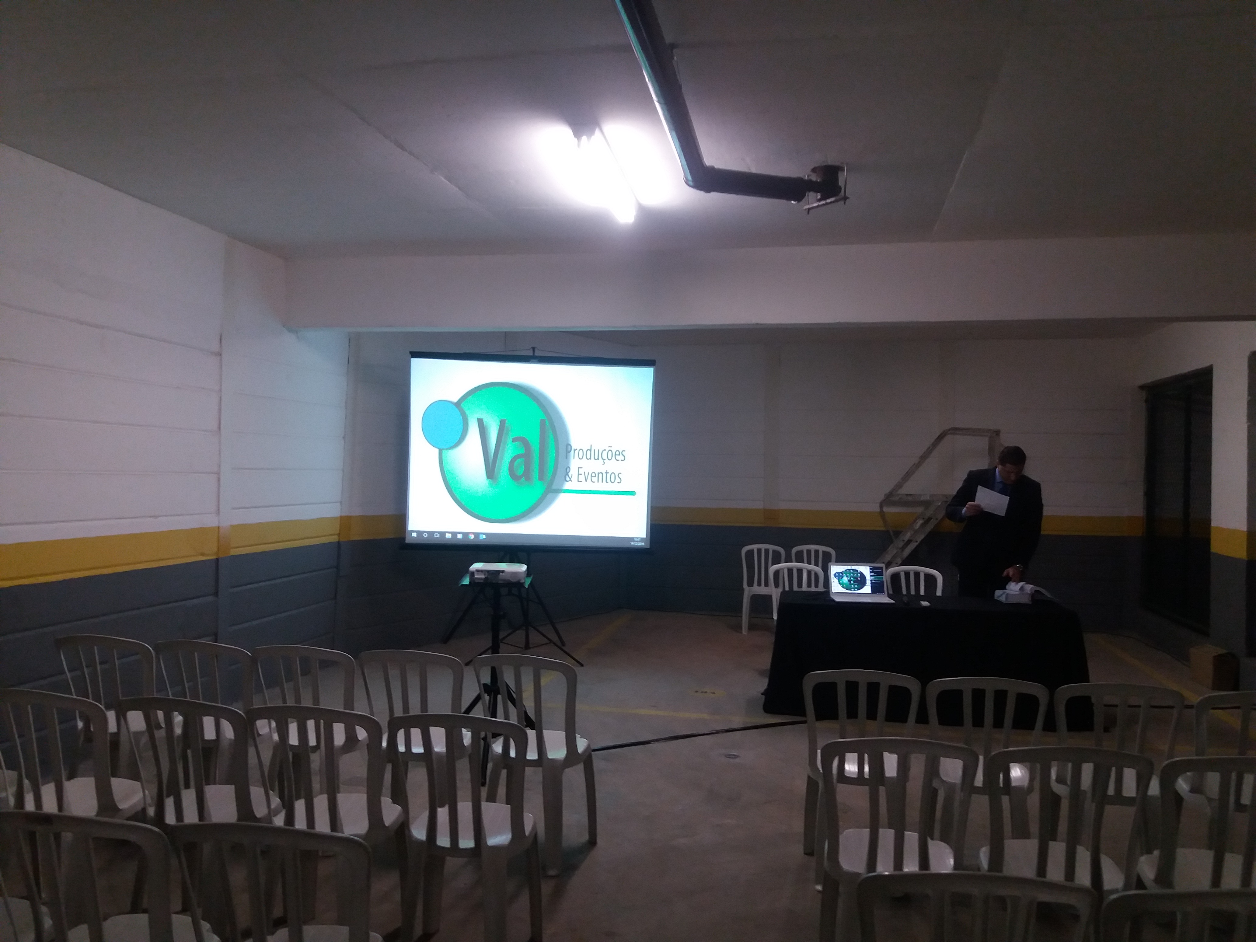 Sonorização, Projeção e gravação e áudio Assembleia condomínios.